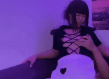 bomie onlyfans หลุดโอนลี่แฟน โบมิเอะ สาวสวยโชว์ของลับ เปิดกล้องเกี่ยวเบ็ดช่วยตัวเองเพลินๆ หีโคตรน่าเย็ด