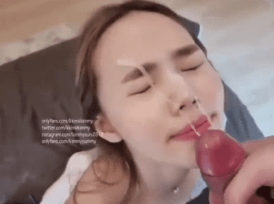 KimmySun หลุดคิมมี่ซัน หรือ น้องซันคิม สาวลูกครึ่งหุ่นบางร่างพริ้ว ทีเด็ด Onlyfans ขวัญใจหนุ่มๆไทย ยิ่งตอนเล่นเอ้าดอร์แอบเย็ดยิ่งเสียวควย ชอบโดนเย็ดสดปล่อยน้ำควยใส่ปน้า