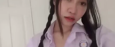 สาวมอปลายขายตัวแลกเงิน เย็ดกับคนแปลหน้า